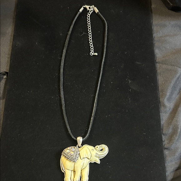 Elephant Pendant Necklace - Gold and Silver - Picture 10 of 13